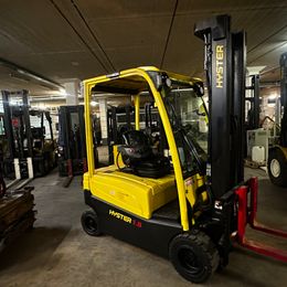 Hyster J1.8XN LWB °°° 4-Rad Elektrostapler