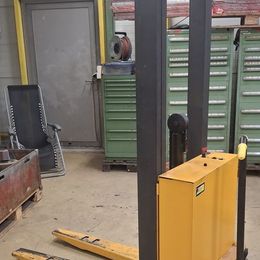 Incab Semi-Elektro Hochhubwagen °°° Hochhubwagen