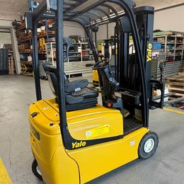Yale YALE ERP16VT SWB °°° 3-Rad Elektrostapler