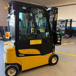 Yale ERP18VF °°° 4-Rad Elektrostapler